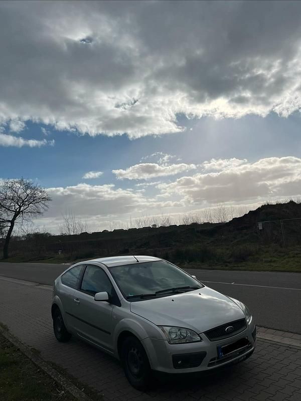 Gebraucht Ford Focus 101 PS (74 kW) 2007 Grau Kleinwagen