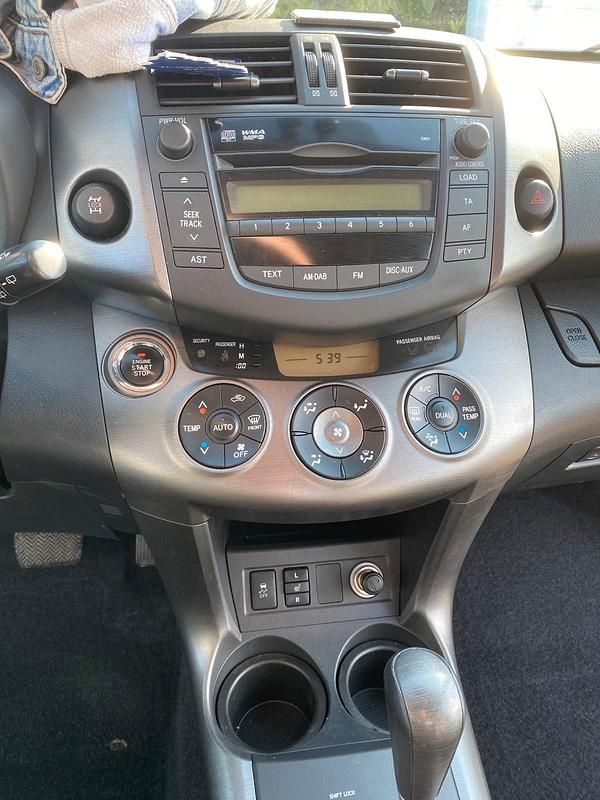 Gebraucht Toyota RAV4 150 PS (110 kW) 2010 Andere farben SUV