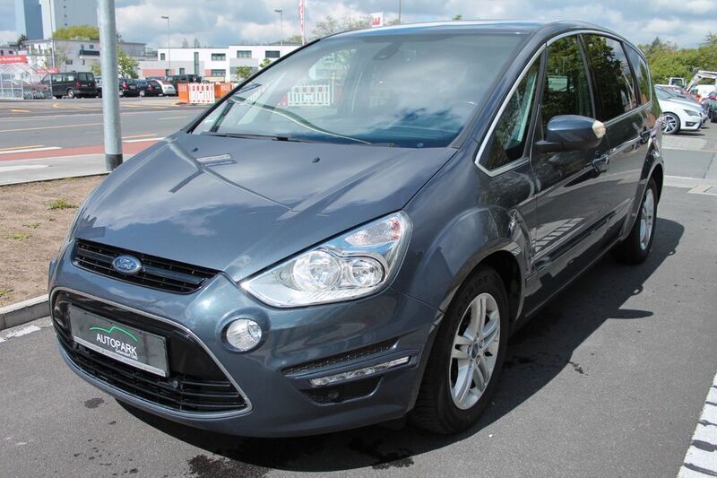 Grau Gebraucht 2011 Ford S-MAX Titanium Van / Kleinbus | 6.900 € (Fairer Preis) - Bild 1/4