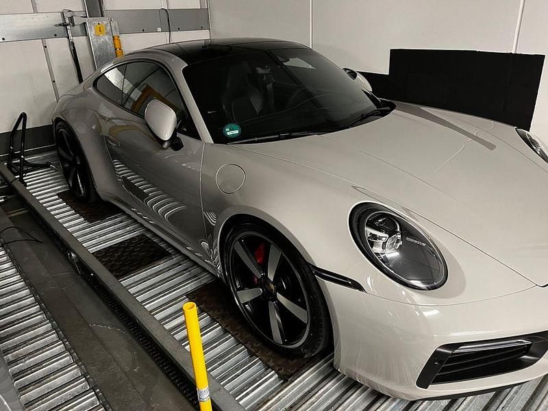Grau Gebraucht 2020 Porsche 911 Carrera S Coupé | 126.000 € (Teuer) - Bild 1/4