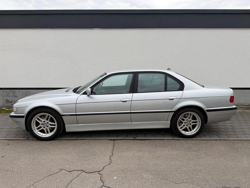 Gebraucht BMW 740 286 PS (210 kW) 1999 Silber Limousine