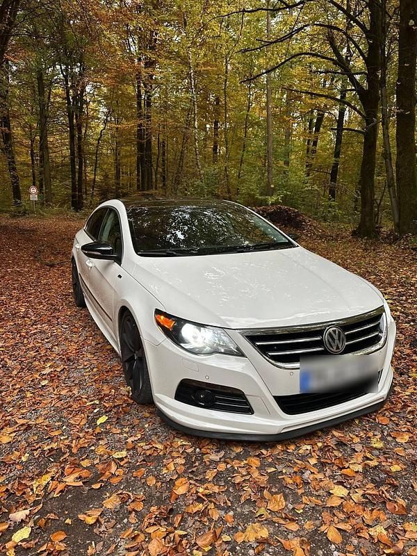 Weiß Gebraucht 2011 VW CC R Limousine | 13.000 € - Bild 1/4