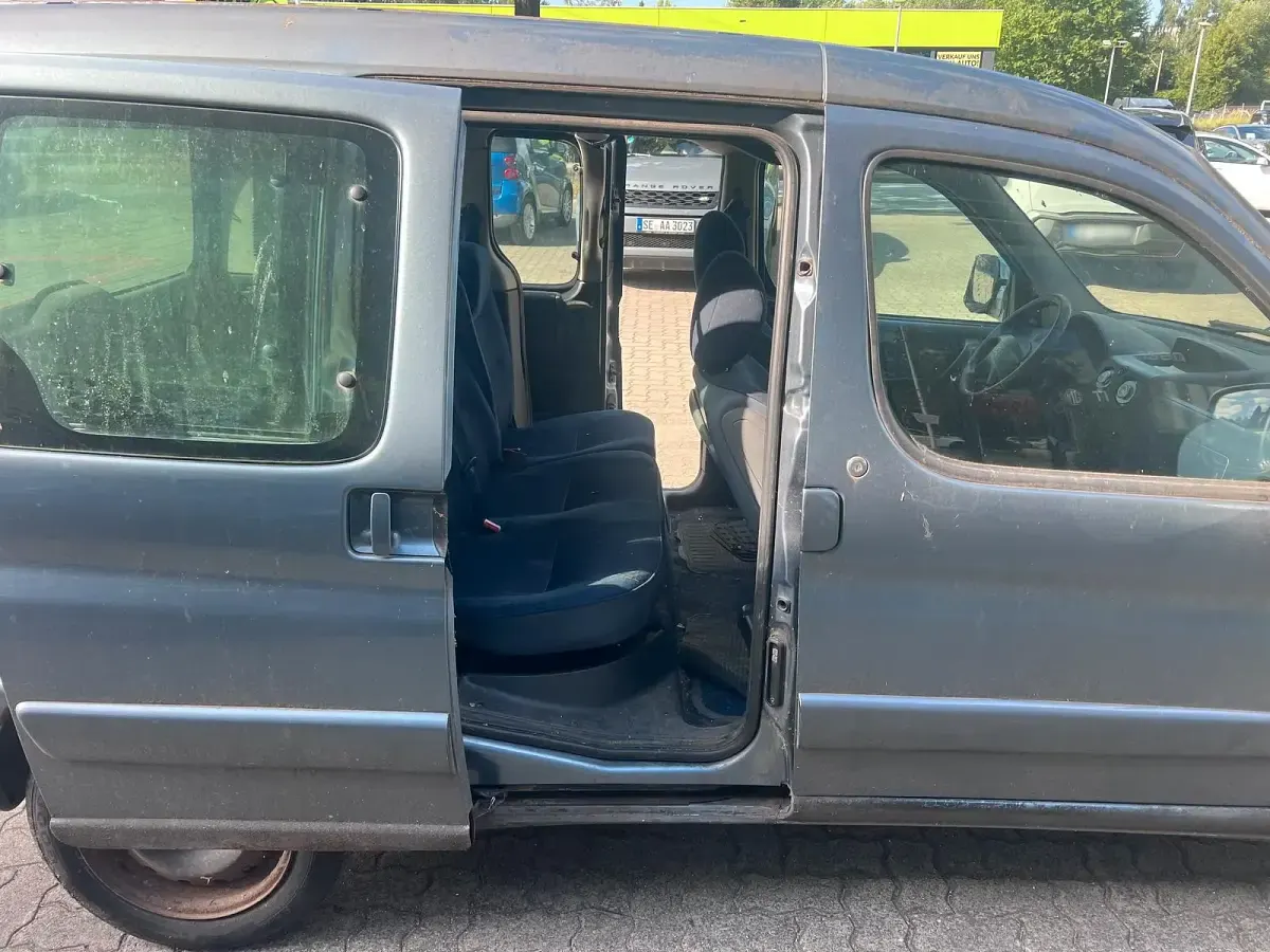 Gebraucht Citroën Berlingo 108 PS (79 kW) 2006 Grau Van / Kleinbus