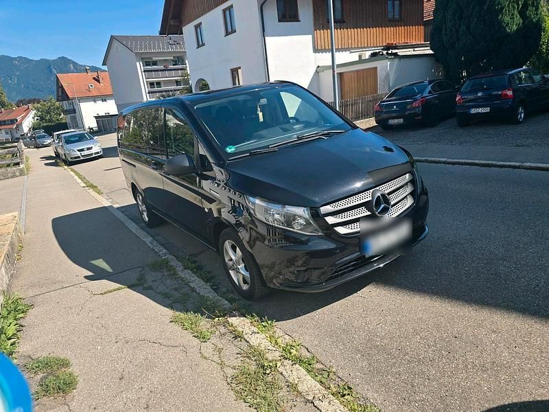 Schwarz Gebraucht 2025 Mercedes Vito Van / Kleinbus | 24.450 € (Superpreis) - Bild 1/4