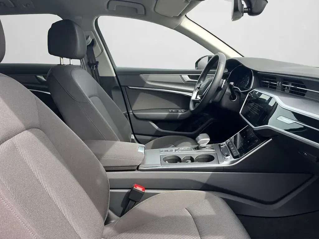 Używany Audi A6 Basis 204 KM (150 kW) 2022 Czarny Kombi