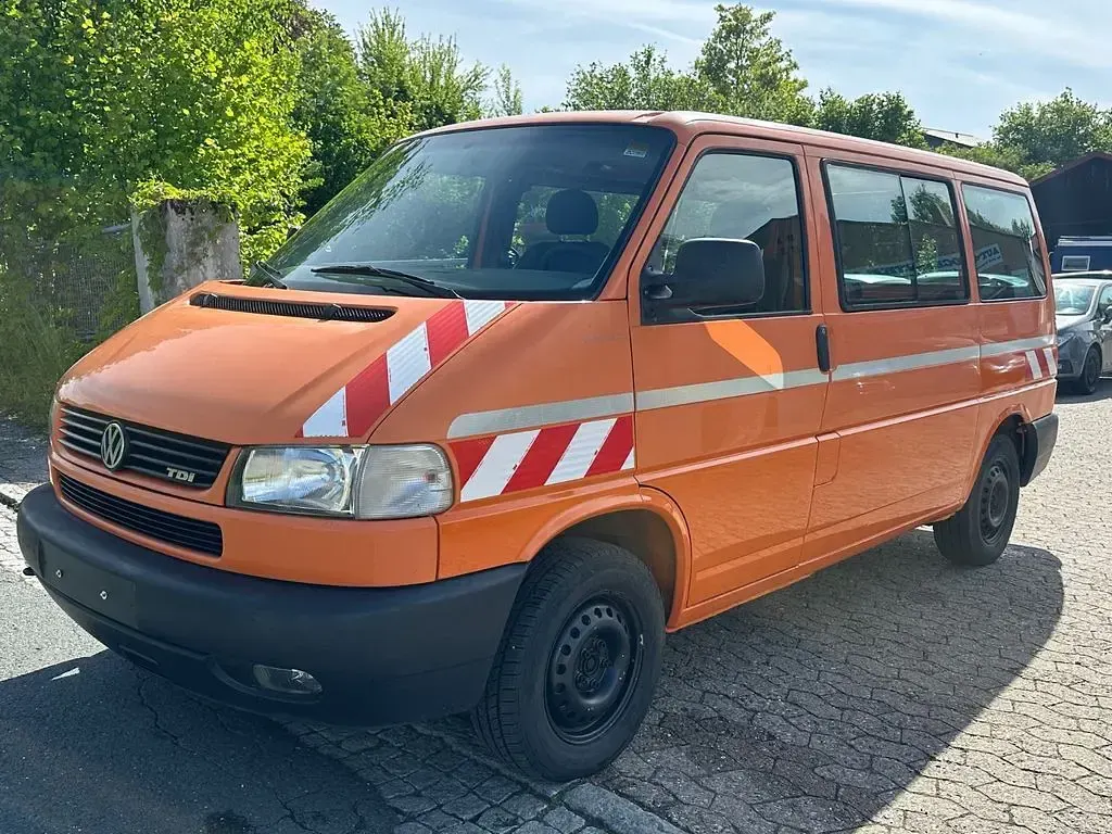 Gebraucht VW T4 102 PS (75 kW) 2002 Orange Van