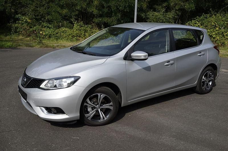 Silber Gebraucht 2015 Nissan Pulsar Acenta Limousine | 9.999 € (Fairer Preis) - Bild 1/4