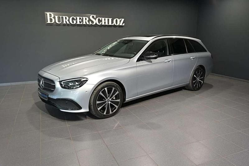 Gebraucht Mercedes E300 211 PS (155 kW) 2022 Metalliclack hightechsilber Kombi