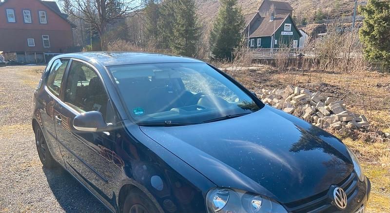 Gebraucht VW Golf V 75 PS (55 kW) 2004 Blau Kleinwagen