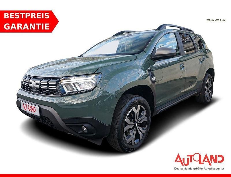 Grün Gebraucht 2023 Dacia Duster Journey SUV | 23.490 € (Etwas zu teuer) - Bild 1/4