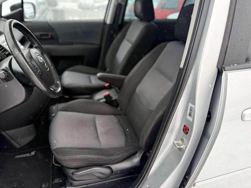 Gebraucht Mazda 5 Exclusive 116 PS (85 kW) 2007 Silber Van / Kleinbus