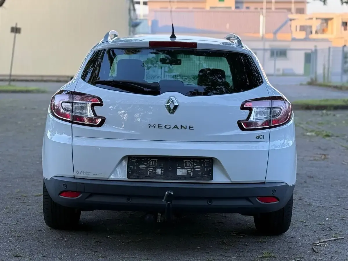 Usata Renault Mégane GrandTour Dynamique 110 CV (80 kW) 2012 Bianco Station wagon
