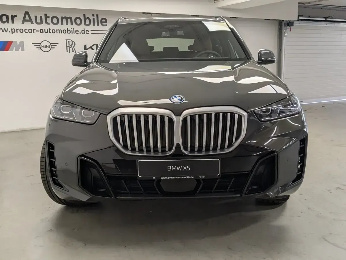 Neu BMW X5 M Sport 489 PS (359 kW) 2026 Silber SUV