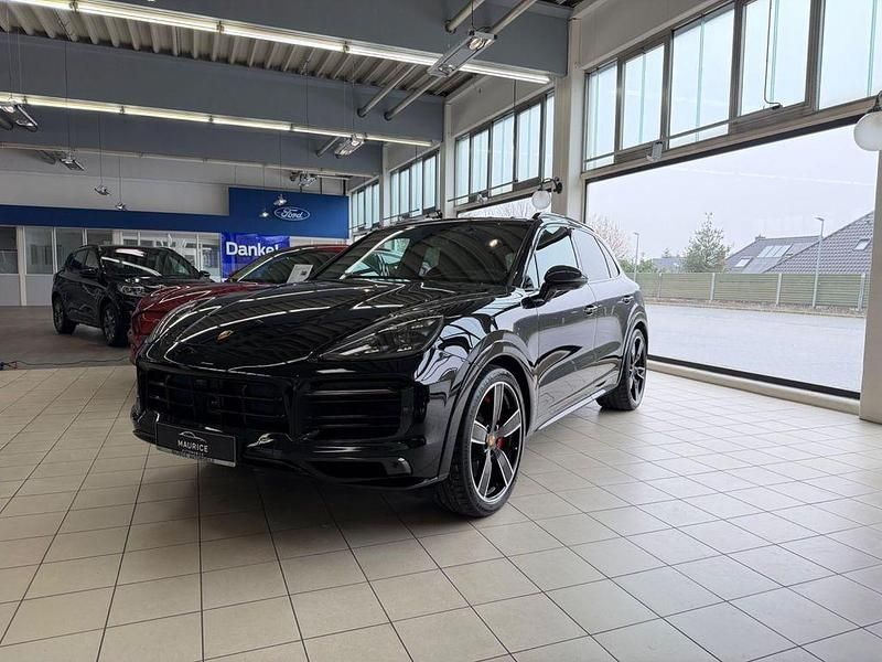Gebraucht Porsche Cayenne GTS Chrono 460 PS (338 kW) 2021 Schwarz SUV