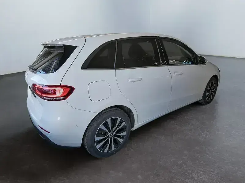 Gebraucht Mercedes B250e 218 PS (160 kW) 2022 Weiß Van / Kleinbus