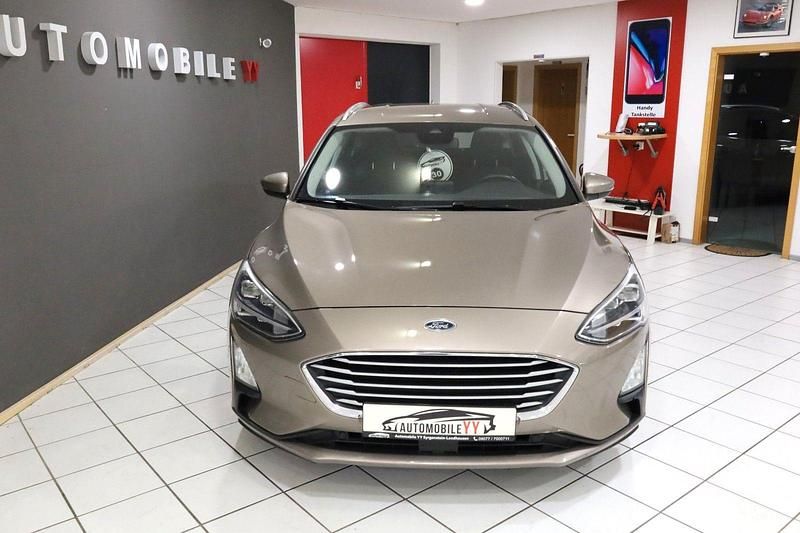 Gebraucht Ford Focus Cool & Connect 120 PS (88 kW) 2018 Silber Kombi