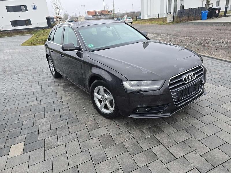 Gebraucht Audi A4 Ambiente 177 PS (130 kW) 2013 Lavagrau perleffekt Kombi