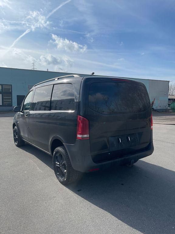 Gebraucht Mercedes Vito 190 PS (139 kW) 2015 Schwarz Van
