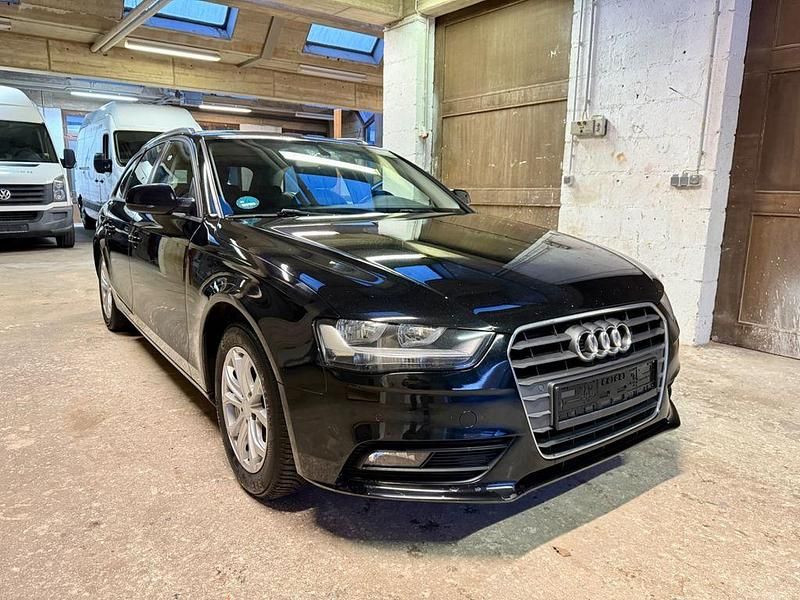 Gebraucht Audi A4 Attraction 150 PS (110 kW) 2015 Schwarz Kombi
