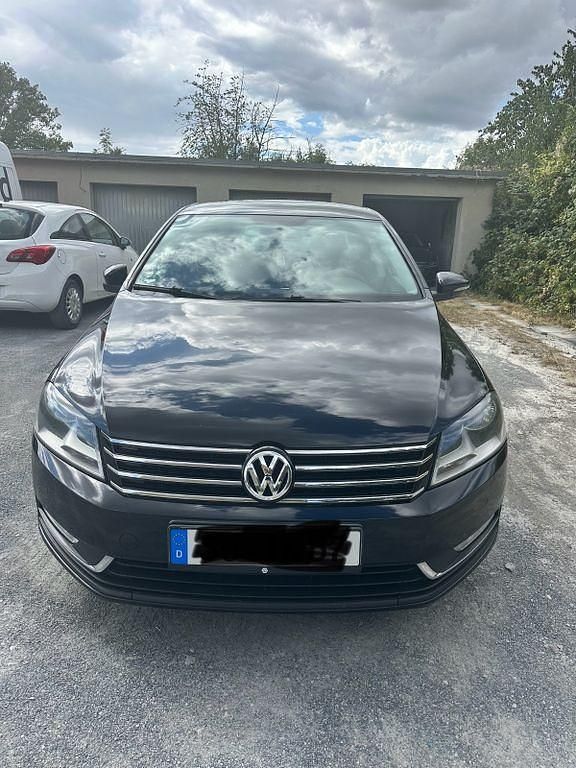 Schwarz Gebraucht 2014 VW Passat Limousine | 9.500 € (Fairer Preis) - Bild 1/4