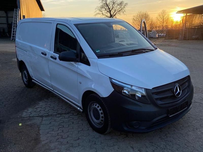 Gebraucht Mercedes Vito 114 PS (83 kW) 2019 Weiß Van
