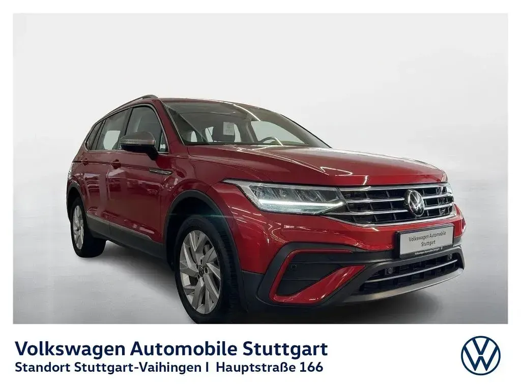 Gebraucht VW Tiguan Allspace Life 150 PS (110 kW) 2022 Rot SUV