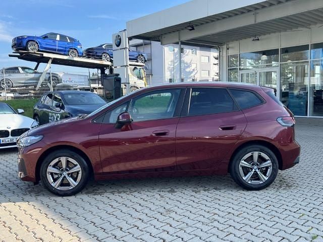 Gebraucht BMW 220 Active Tourer 156 PS (114 kW) 2025 Rot Van / Kleinbus