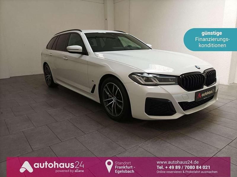 Weiß Gebraucht 2021 BMW 530e M Sport Kombi | 32.670 € (Fairer Preis) - Bild 1/4