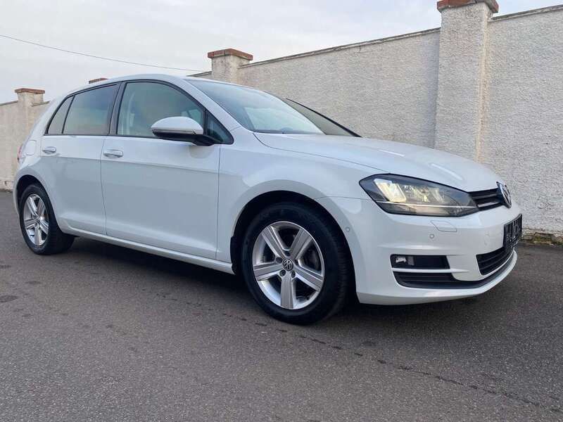 Weiß Gebraucht 2013 VW Golf VII Limousine | 9.000 € (Guter Preis) - Bild 1/4