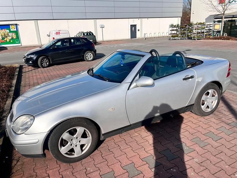Silber Gebraucht 2000 Mercedes SLK200 Cabrio | 2.599 € (Guter Preis) - Bild 1/4