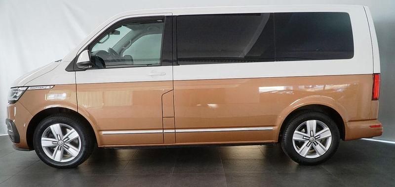 Używany VW T6.1 Edition 204 KM (150 kW) 2022 Złoty Van