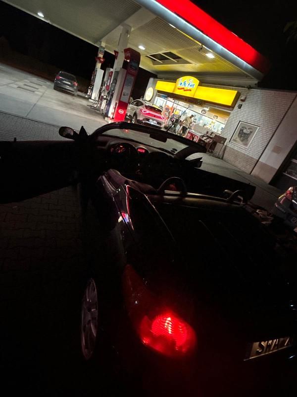 Gebraucht Peugeot 206 CC 110 PS (80 kW) 2006 Schwarz Cabrio