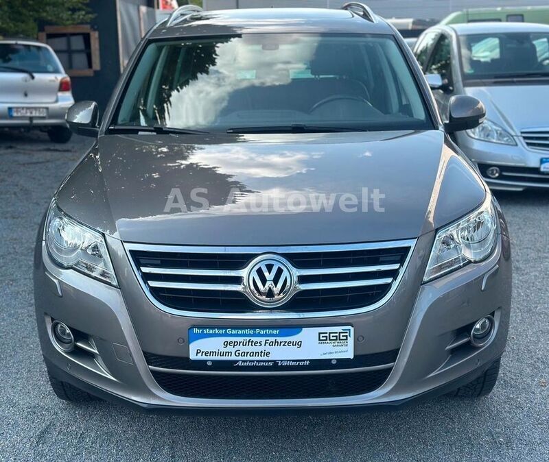 Grau Gebraucht 2010 VW Tiguan SUV | 9.500 € (Fairer Preis) - Bild 1/4