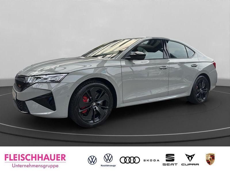 Grau Neu 2025 Skoda Octavia RS Limousine | 45.980 € (Teuer) - Bild 1/4