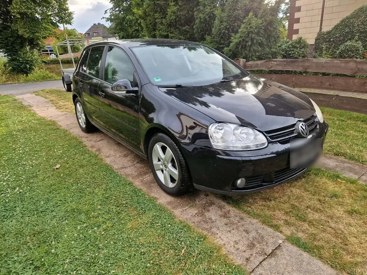 Gebraucht VW Golf V 105 PS (77 kW) 2008 Schwarz Kleinwagen