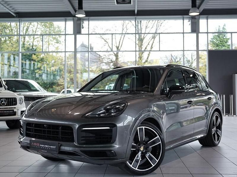 Grau Gebraucht 2019 Porsche Cayenne Sport SUV | 63.800 € (Etwas zu teuer) - Bild 1/3