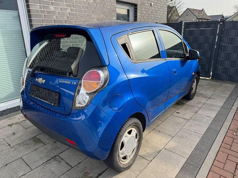 Gebraucht Chevrolet Spark 68 PS (50 kW) 2011 Blau Kleinwagen