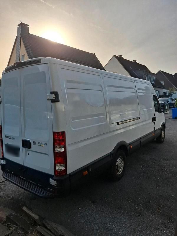 Gebraucht Iveco Daily 116 PS (85 kW) 2009 Weiß Van / Kleinbus