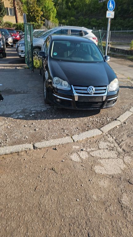 Schwarz Gebraucht 2006 VW Jetta Sportline Limousine | 1.100 € (Fairer Preis) - Bild 1/4