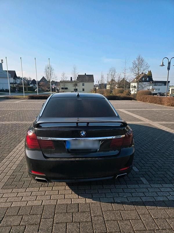 Gebraucht BMW ActiveHybrid 7 600 PS (441 kW) 2010 Schwarz Limousine