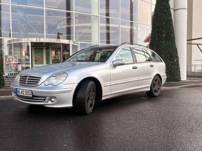 Gebraucht Mercedes C220 Elegance 150 PS (110 kW) 2007 Silber Kombi