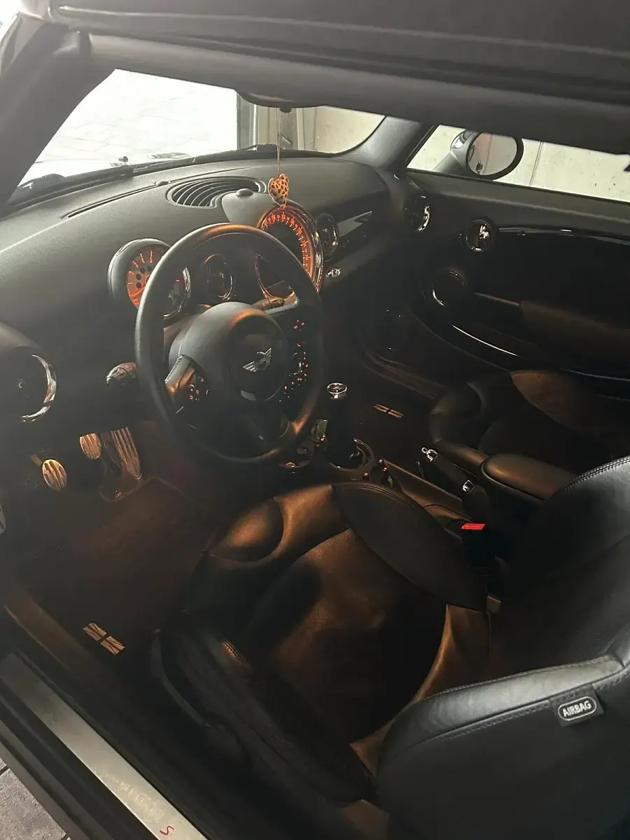Gebraucht Mini Cooper S Cabriolet 184 PS (135 kW) 2011 Schwarz Cabrio