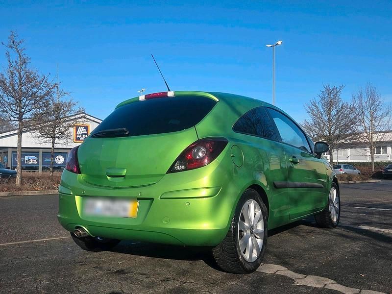 Gebraucht Opel Corsa 101 PS (74 kW) 2011 Andere farben Kleinwagen