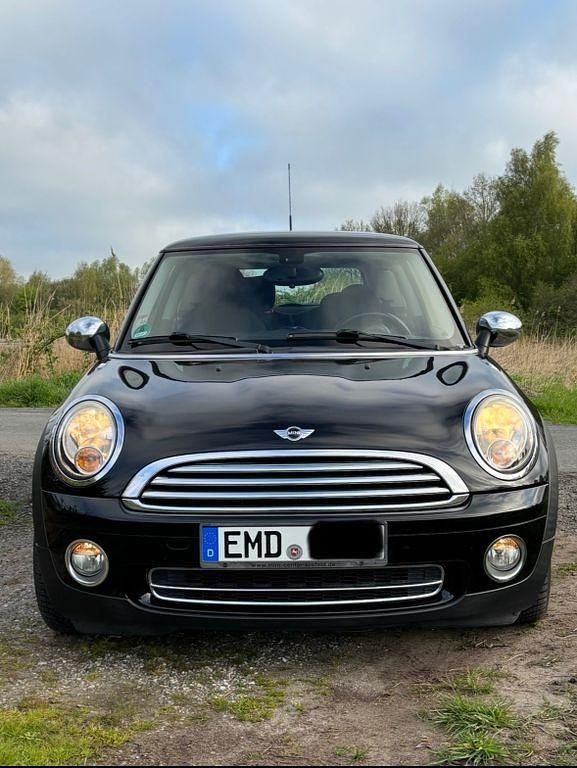Käytetty Mini ONE Pepper 75 HP (55 kW) 2010 Musta Viistoperä