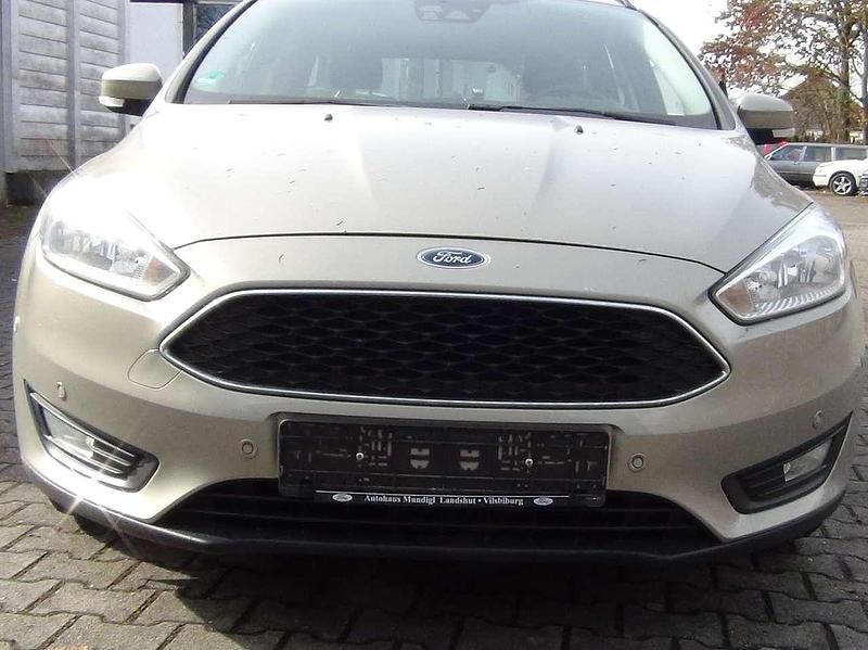 Gebraucht Ford Focus Business Edition 150 PS (110 kW) 2015 Titangrau metallic Kombi