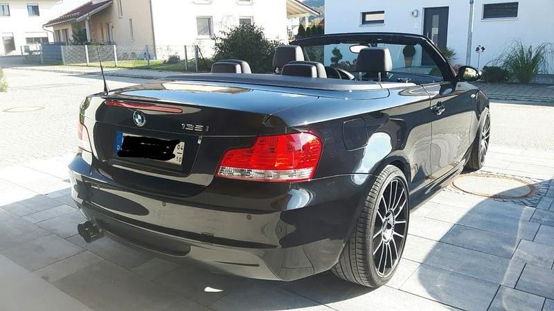 Gebraucht BMW 135 Cabriolet Performance 306 PS (225 kW) 2008 Schwarz Cabrio