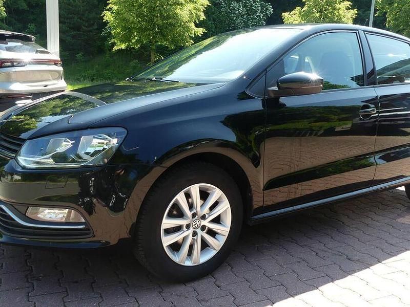 Schwarz Gebraucht 2016 VW Polo Limousine | 8.990 € (Fairer Preis) - Bild 1/4