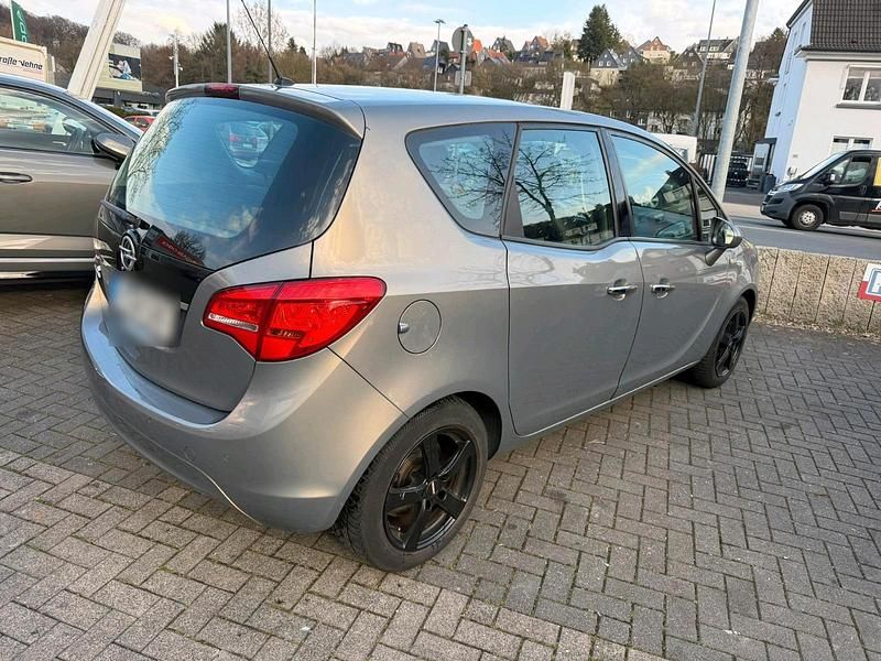 Gebraucht Opel Meriva 140 PS (102 kW) 2011 Andere farben Van / Kleinbus