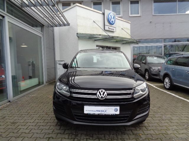 Gebraucht VW Tiguan Business 140 PS (102 kW) 2013 Schwarz metallic SUV
