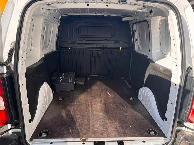 Gebraucht Opel Combo-e Life Edition 100 kW (136 PS) 2022 Weiß Van / Kleinbus